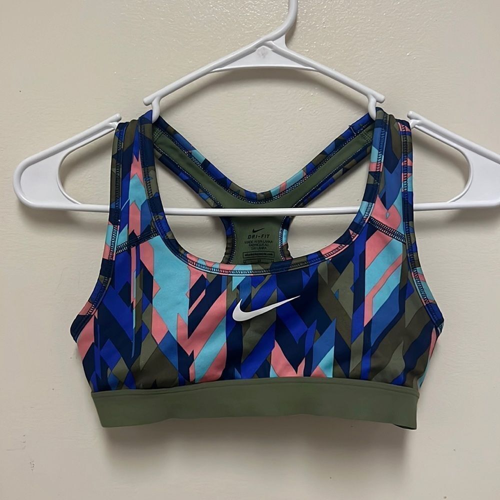 Nike DriFit Sports Bra Medium